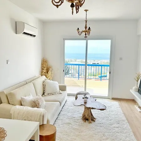 Holistic Homes - Sea View, Pool, 2 Double Beds * Klorakas