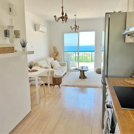 Healthy Vacation With Sea View, Pool, 2 Double Beds Appartement *