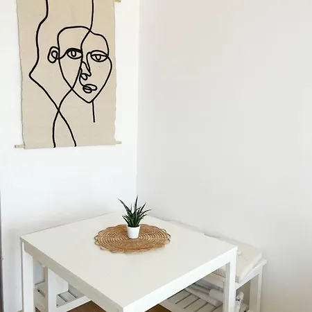 Healthy Vacation With Sea View, Pool, 2 Double Beds Apartment