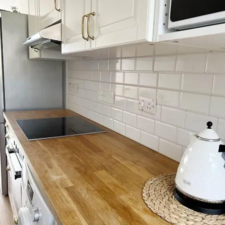 Apartment Healthy Vacation With Sea View, Pool, 2 Double Beds