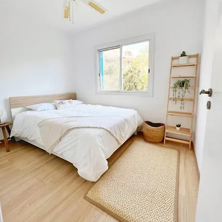 Healthy Vacation With Sea View, Pool, 2 Double Beds דירה *