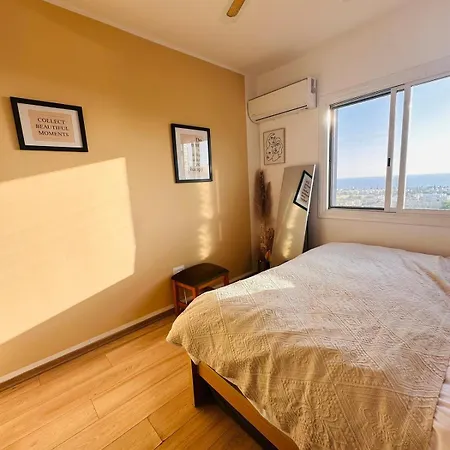 Healthy Vacation With Sea View, Pool, 2 Double Beds Apartment