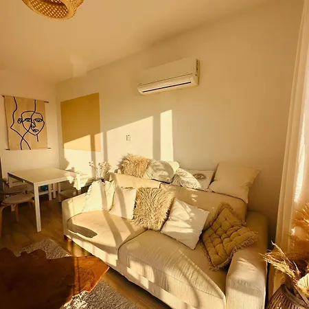 Healthy Vacation With Sea View, Pool, 2 Double Beds Хлоракас