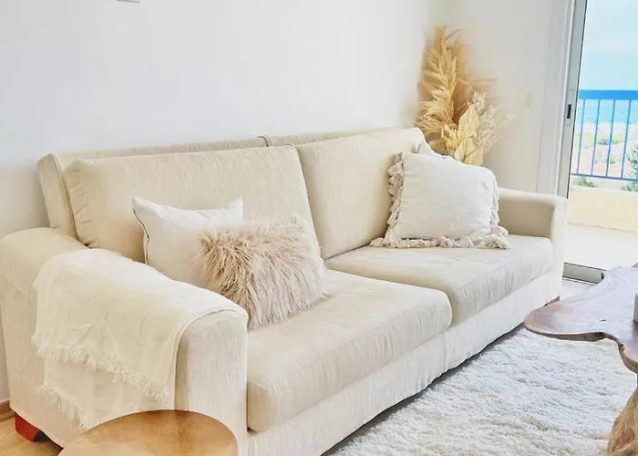 Healthy Vacation With Sea View, Pool, 2 Double Beds 아파트 Klorakas