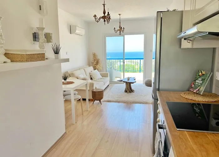 Healthy Vacation With Sea View, Pool, 2 Double Beds 아파트 *