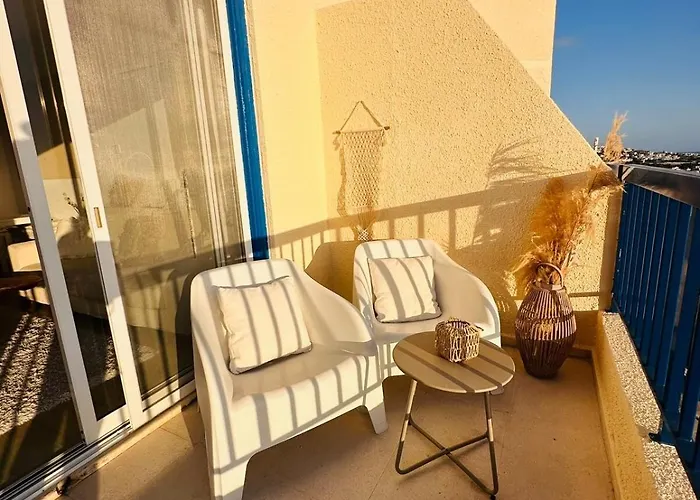 Apartment Holistic Homes - Sea View, Pool, 2 Double Beds *